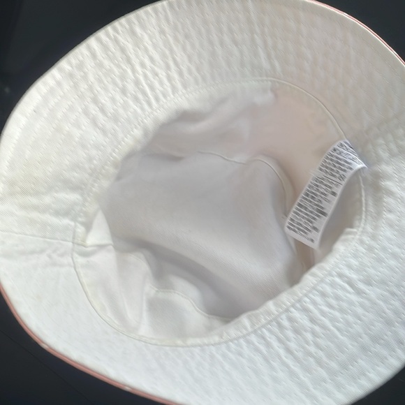 Miniso Women Hat NWT - Picture 2 of 2